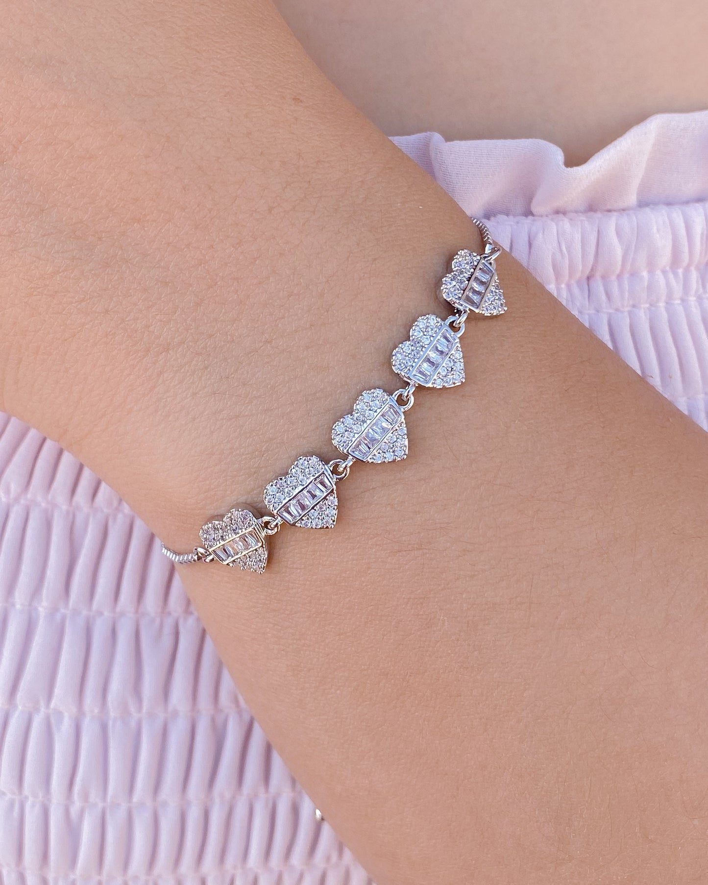 Pulsera ajustable de 5 corazones