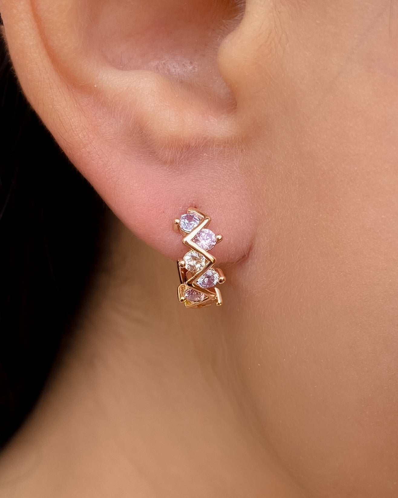 ARGOLLAS ZIGZAG CON BRILLANTES