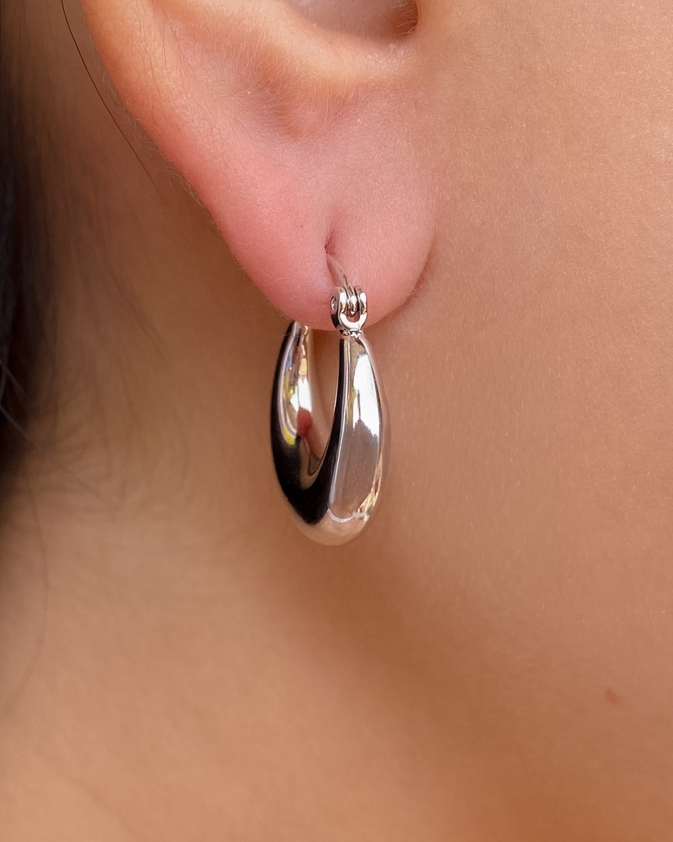 ARGOLLAS PLATEADAS LISAS