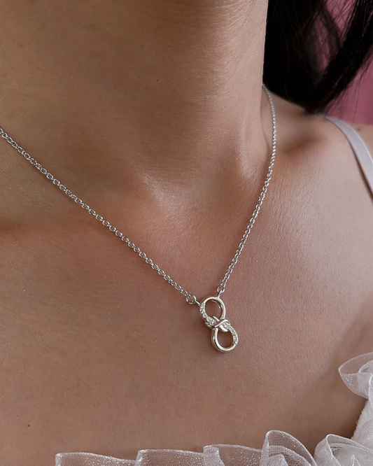 Cadena de plata 9.25 con dije de infinito