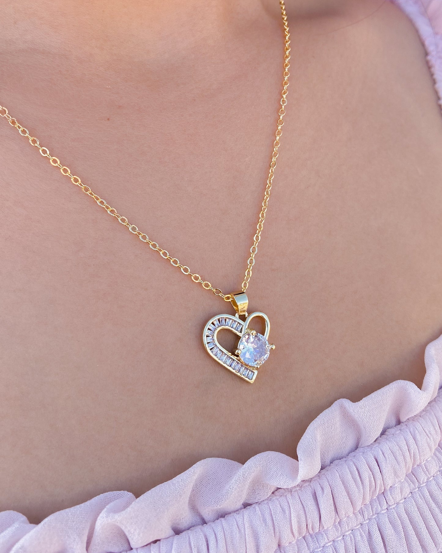 Cadena en baño de oro con forma de corazón
