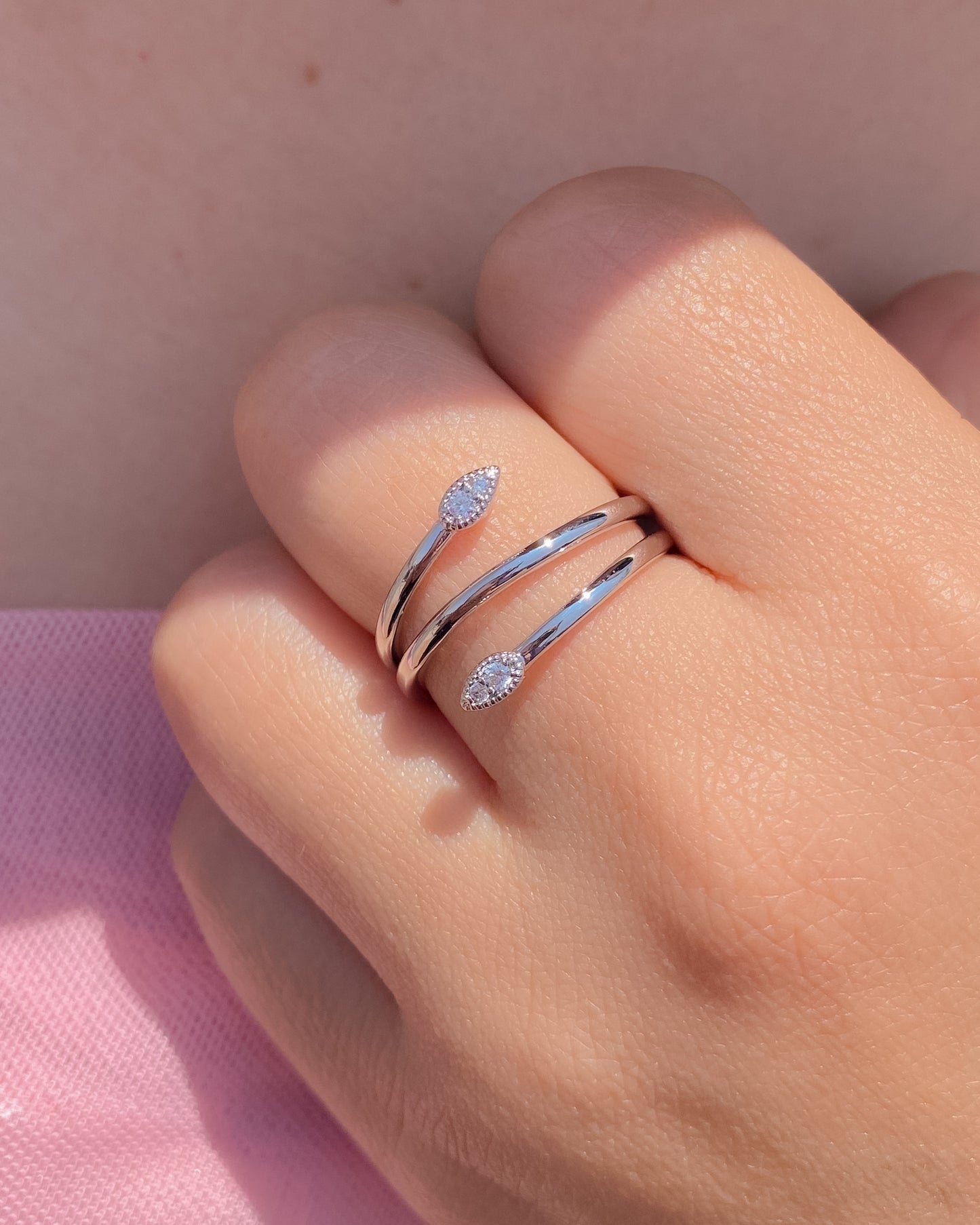 ANILLO PLATEADO DE 3 LÍNEAS