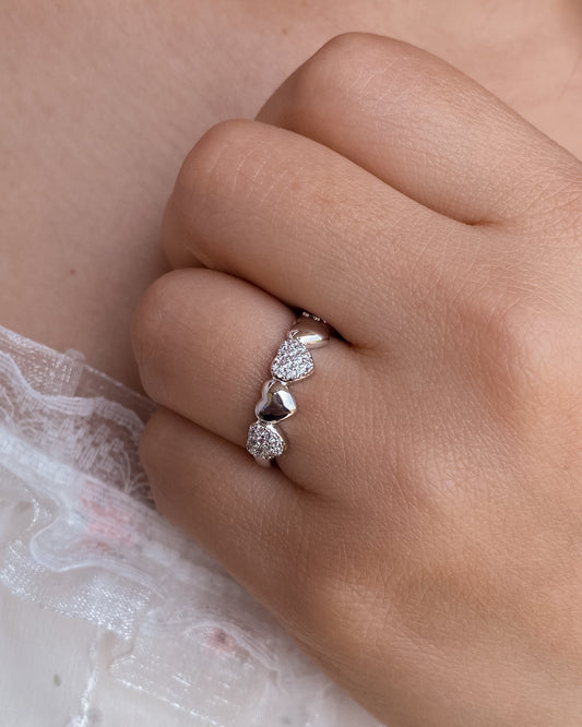 ANILLO DE CORAZONES