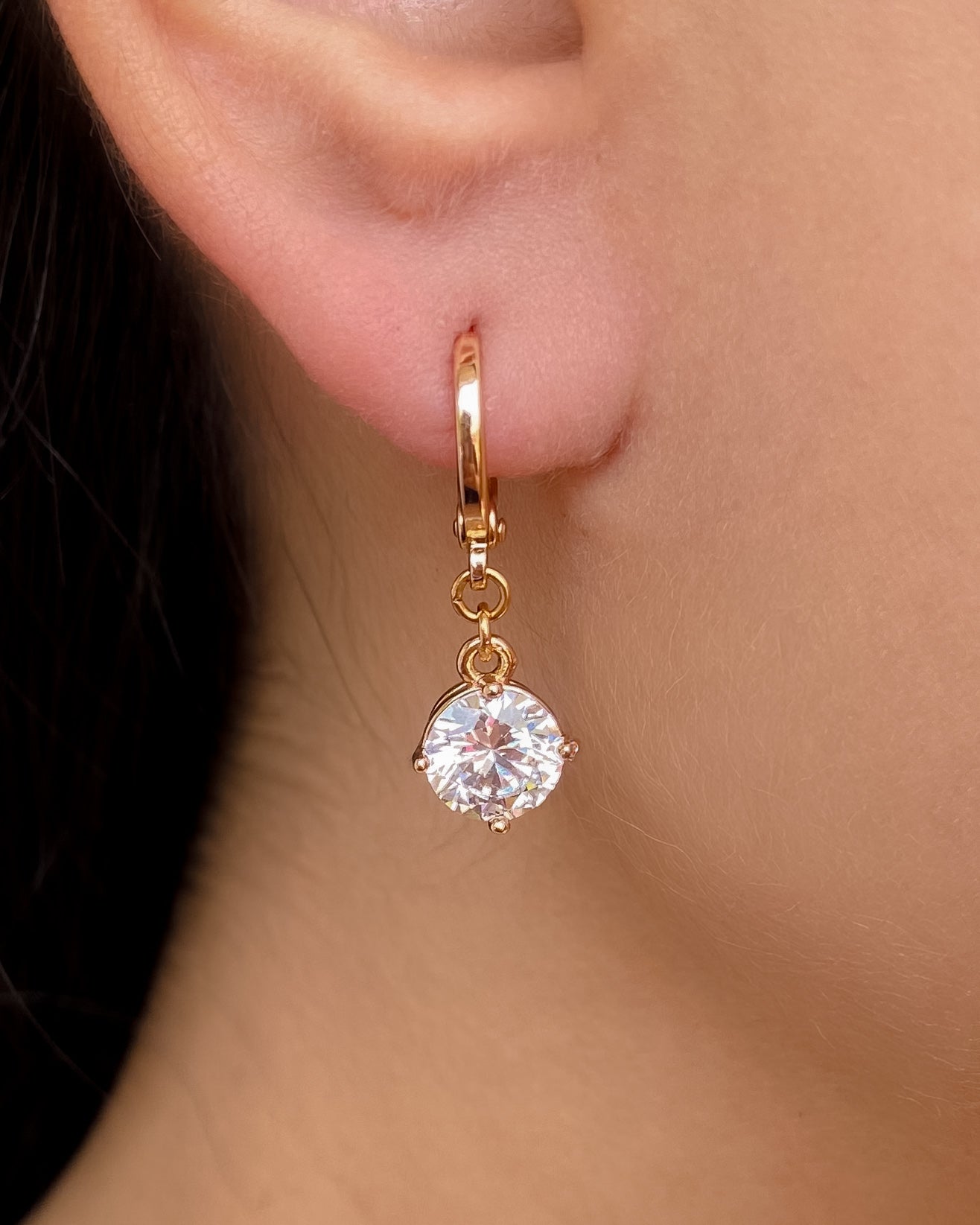 ARETES COLGANTES DE BRILLANTE