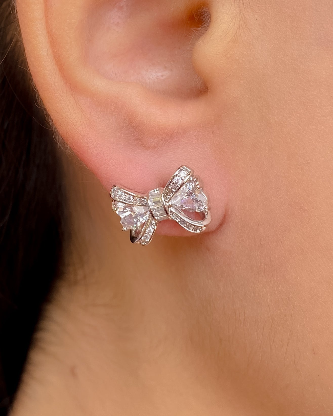 ARETES DE MOÑA